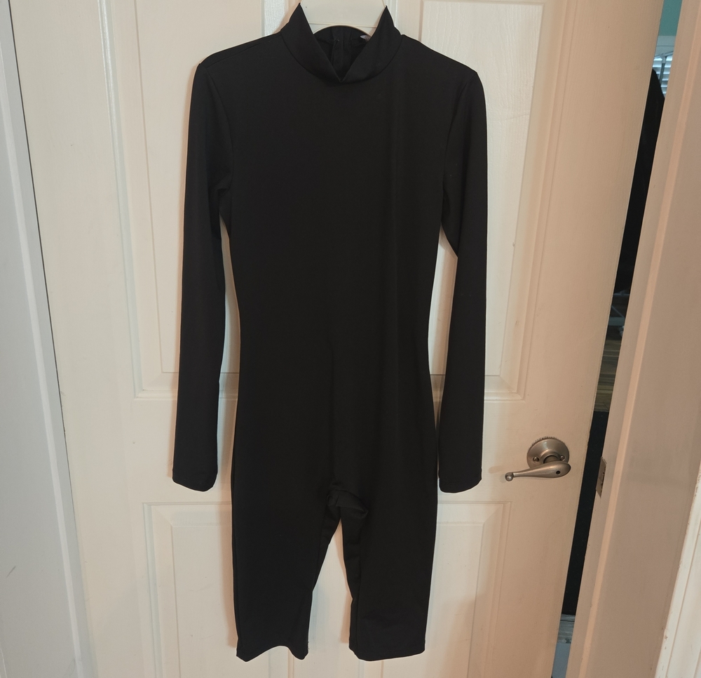 Fashion Nova Kids Black Long-Sleeve Footie One-Piece